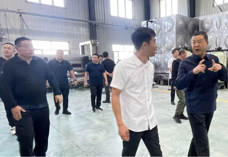 內(nèi)蒙古巴彥淖爾市五原縣考察團赴利如金農(nóng)業(yè)集團遠海鮮食玉米加工廠考察調研