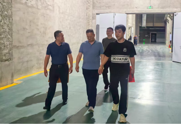 哈爾濱市退役軍人事務(wù)局就業(yè)創(chuàng)業(yè)處處長(zhǎng)李冰一行走訪慰問利如金農(nóng)業(yè)集團(tuán)遠(yuǎn)海分公司